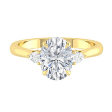 Load image into Gallery viewer, Lucce Sophia Oval Moissanite