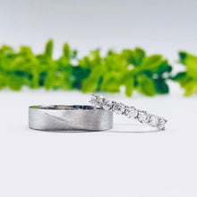 Load image into Gallery viewer, Lucce Civini 9-Stone Round Diamond