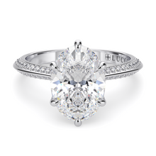 Load image into Gallery viewer, LUCCE ECUADORIAN™ Pavé Oval Diamond