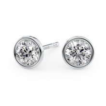Load image into Gallery viewer, Lucce Carla 6-Prong Earrings Round Diamond