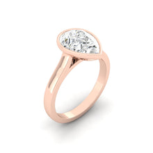 Load image into Gallery viewer, Lucce Carla Pear Moissanite