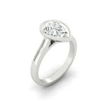 Load image into Gallery viewer, Lucce Carla Pear Diamond