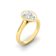 Load image into Gallery viewer, Lucce Carla Pear Moissanite
