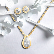Load image into Gallery viewer, Lucce Carla Pear Necklace Diamond