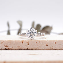 Load image into Gallery viewer, Lucce Christine Round Moissanite