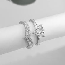 Load image into Gallery viewer, Trillion Lab or Natural Diamond Halo gold or platinum engagement ring with halo Manila Philippines