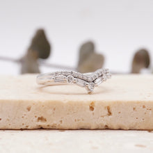 Load image into Gallery viewer, Lucce Layla Diamond