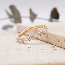 Load image into Gallery viewer, Lucce Della Diamond