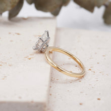 Load image into Gallery viewer, Lucce Verona Pear Diamond