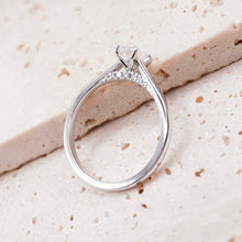 Load image into Gallery viewer, Lucce Firenze Emerald Diamond