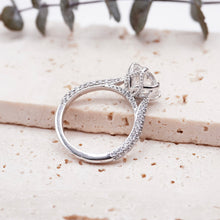 Load image into Gallery viewer, Azalea Luxe Round Diamond Platinum