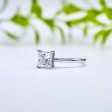 Load image into Gallery viewer, Lucce Firenze Princess Moissanite