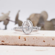 Load image into Gallery viewer, Lucce Carla Channel Oval Diamond