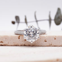 Load image into Gallery viewer, Lucce Azalea Luxe 3.10ct Celeste Moissanite Platinum