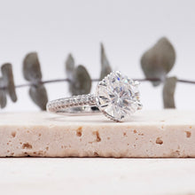 Load image into Gallery viewer, Lucce Azalea Luxe 3.10ct Celeste Moissanite Platinum