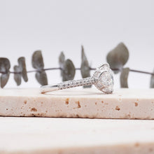 Load image into Gallery viewer, Lucce Azalea Luxe 3.10ct SUPERNOVA Moissanite Platinum