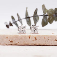 Load image into Gallery viewer, Lucce Diana Princess Earrings Diamond