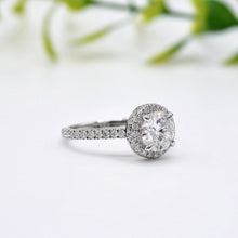 Load image into Gallery viewer, Lucce Presa 1.04ct Forever ONE Moissanite 14K White Gold