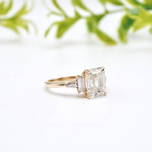Load image into Gallery viewer, Lucce Catherine Emerald 2.80ct SUPERNOVA Moissanite 14K Yellow Gold