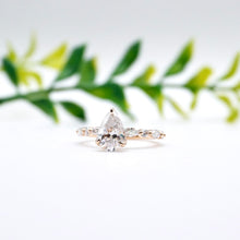 Load image into Gallery viewer, Lucce Paula Pear 1.50ct SUPERNOVA Moissanite 14K Yellow Gold