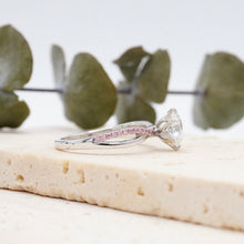 Load image into Gallery viewer, Lucce Fiore Sei Rosé Round Moissanite