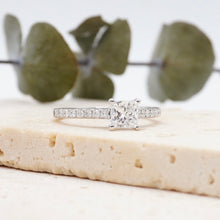 Load image into Gallery viewer, Lucce Firenze Pavé Princess Moissanite
