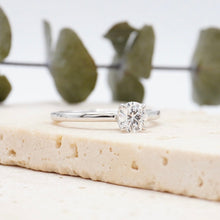 Load image into Gallery viewer, Round Lab or Natural Diamond Halo gold or platinum engagement ring with halo Manila Philippines