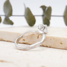 Load image into Gallery viewer, Round Lab Natural Diamond Engagement Ring with Twisting Gold Platinum band Philippines