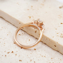 Load image into Gallery viewer, Lucce Sophia Oval Diamond