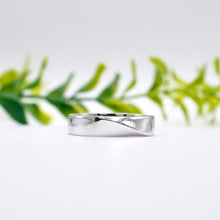 Load image into Gallery viewer, Lucce Arcus Polished