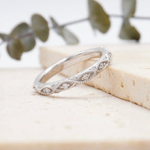 Load image into Gallery viewer, Lucce Hera 0.15CTW Lab Diamond Platinum