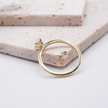 Load image into Gallery viewer, Lucce Lucia Oval Moissanite