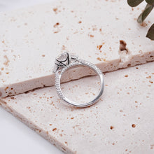 Load image into Gallery viewer, Lucce Sophia Pavé Trio Round Moissanite