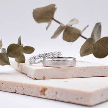 Load image into Gallery viewer, Lucce Civini 7-Stone Round Diamond