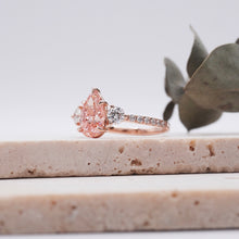 Load image into Gallery viewer, Lucce Sophia Siena Pavé Pear Rosé Pink Diamond