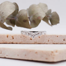 Load image into Gallery viewer, Layla Moissanite