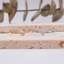 Load image into Gallery viewer, Lucce Leia Pavé Diamond