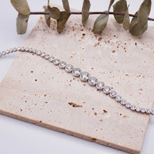 Load image into Gallery viewer, Carla Tapered Bracelet