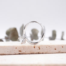 Load image into Gallery viewer, Fiore Round Platinum