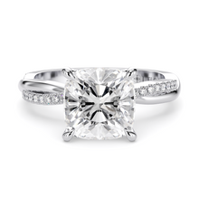 Load image into Gallery viewer, Lucce Fiore Cushion Diamond