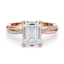 Load image into Gallery viewer, Lucce Fiore Emerald Moissanite