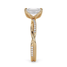 Load image into Gallery viewer, Lucce Fiore Radiant Moissanite