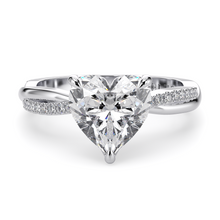 Load image into Gallery viewer, Lucce Fiore Heart Moissanite