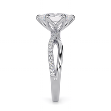 Load image into Gallery viewer, Lucce Fiore Sei Oval Diamond