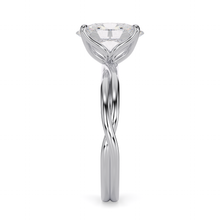 Load image into Gallery viewer, Lucce Fiore Solitaire Oval Diamond