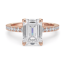 Load image into Gallery viewer, Lucce Lucia Pavé Emerald Moissanite