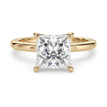 Load image into Gallery viewer, Lucce Lucia Princess Moissanite