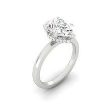 Load image into Gallery viewer, Lucce Verona Pear Moissanite