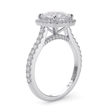 Load image into Gallery viewer, Lucce Montevalle Cushion Diamond