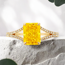 Load image into Gallery viewer, Lucce Lara Sunburst Radiant Lab Diamond 1.46ct Fancy Vivid Yellow VVS2 IGI 18K Yellow Gold